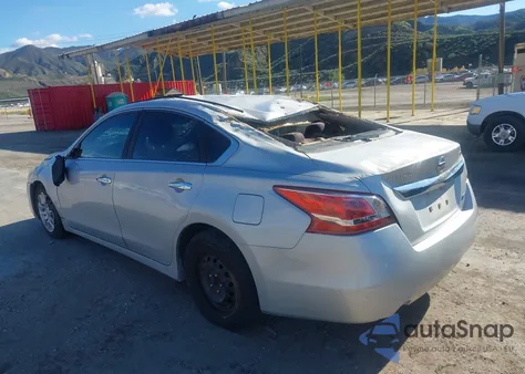 2013 Nissan Altima 2.5 S z USA, uszkodzony, nr VIN 1N4AL3AP9DN556279